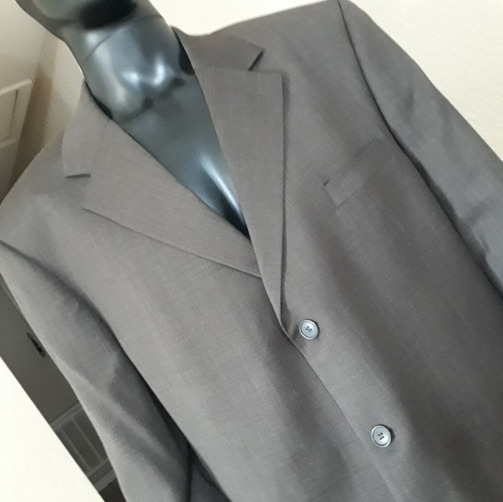 Andrew Fezza Suit - Picture 11 of 11